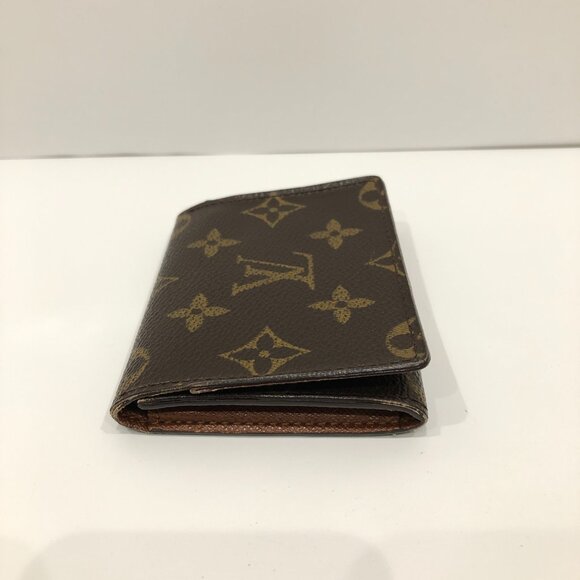 Louis Vuitton Monogram Card Case Sku#84397 (Gently used) - Picture 3 of 16
